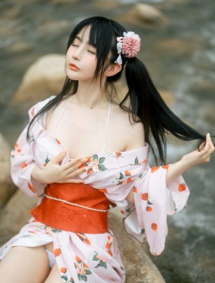 诱人的老师hd中字_高清完整在线观看