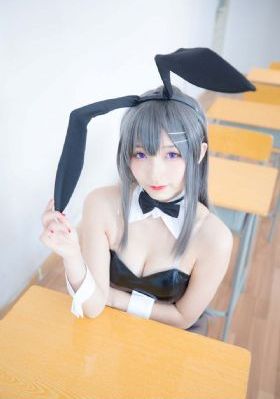 学长撕开我的乳罩慢慢揉捏电影_1080P迅雷高清下载